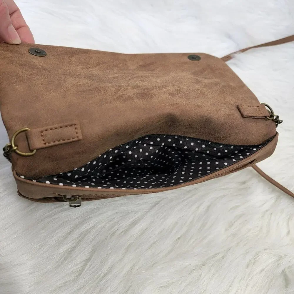 Light Brown Faux Leather Crossbody Purse with Metal‎ Owl Design